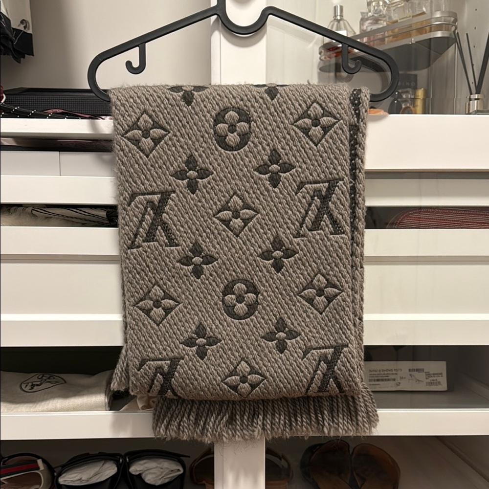 Louis Vuitton Taupe and Charcoal Monogram Scarf